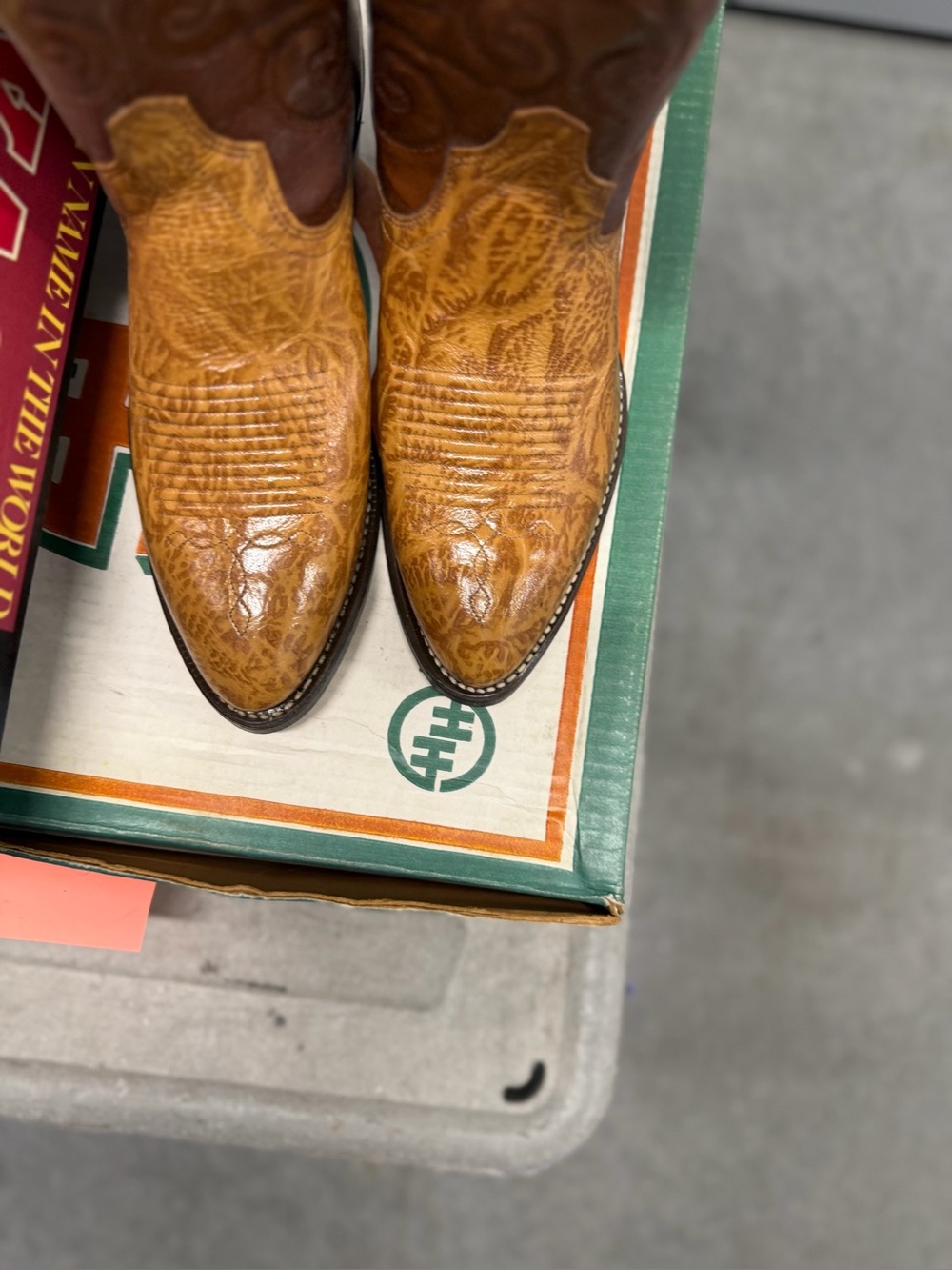 Texas boot 8 1/2 D 2 tone brown vintage boot new in box